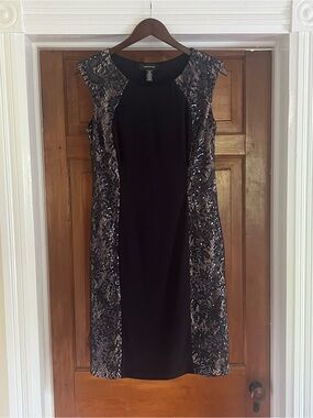 Black Sequin Lace-Panel Midi Dress
Measuring 19ptp and 38.5 L all stretch!